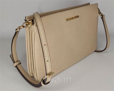 michael kors 35s0gtvc9l|Jet Set Large Pebbled Leather Crossbody Bag.